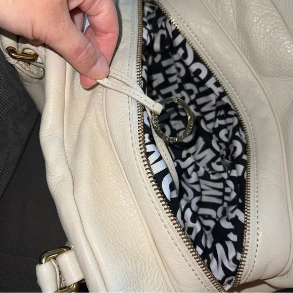 Marc Jacobs Classic Q Groovee Beige Leather Satchel Bag - Picture 13 of 16